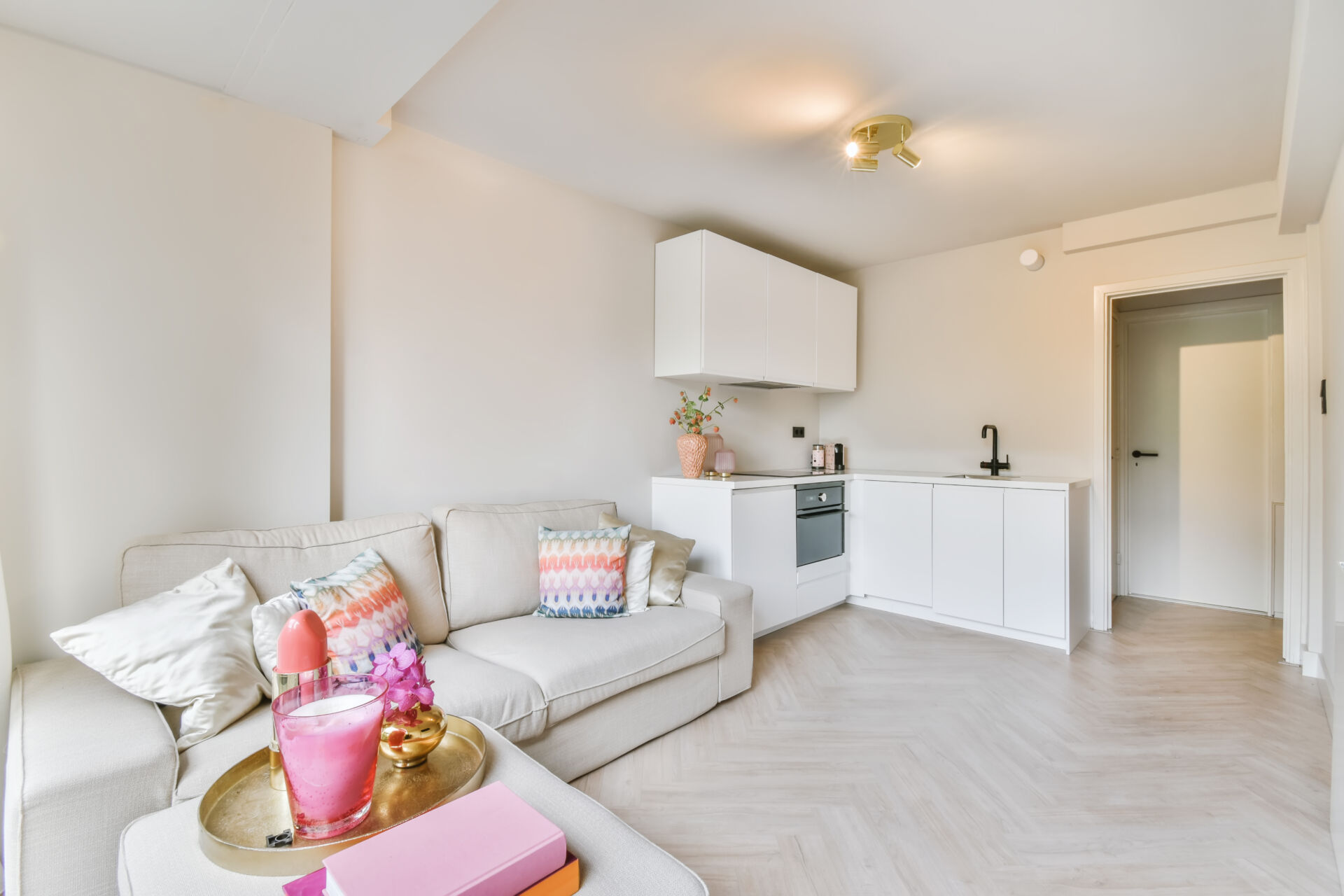 Ashford Lettings - Calm interior of modern property to rent in Ashford, Kent